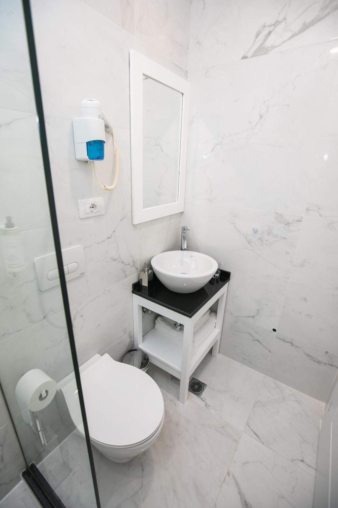 Hotel Elior Tirana Kültér fotó