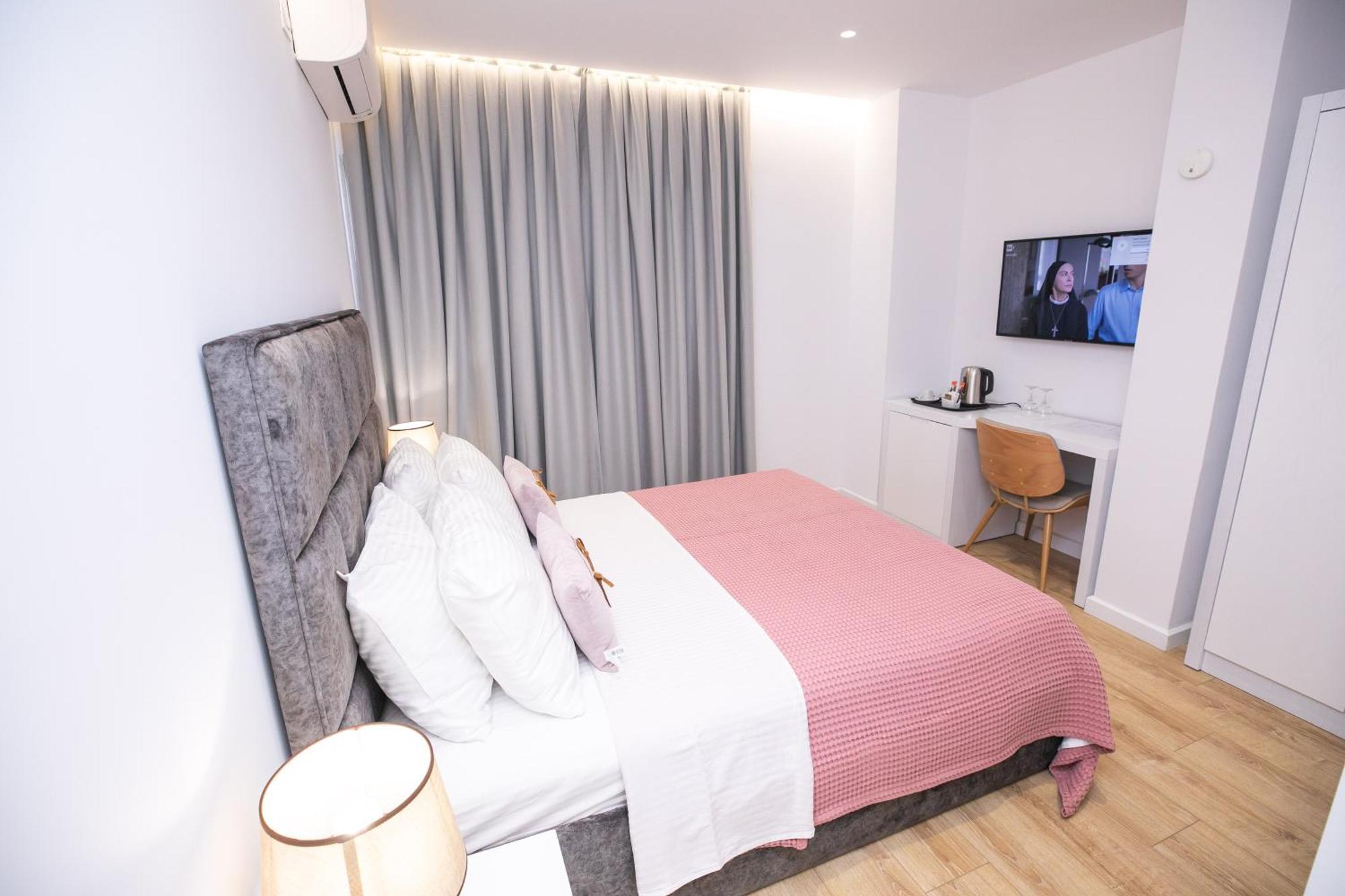 Hotel Elior Tirana Kültér fotó