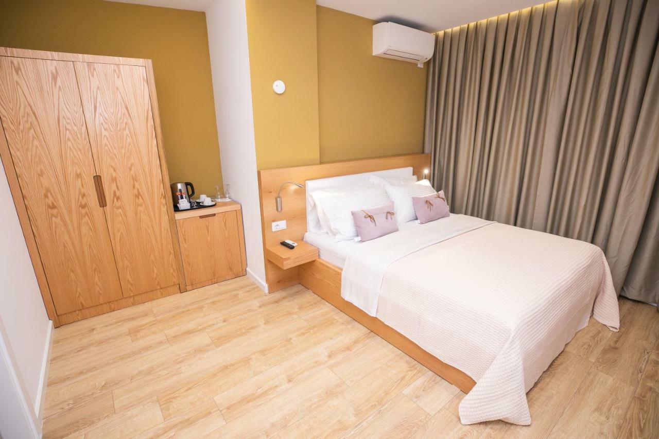 Hotel Elior Tirana Kültér fotó